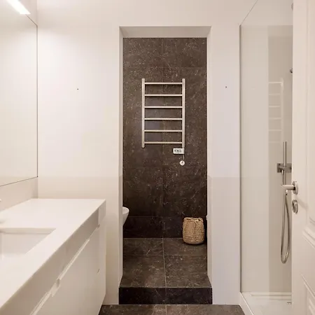 Elegant 3br Lapa Апартаменты Лиссабон